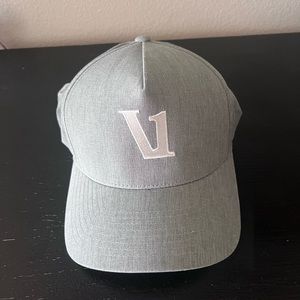 Vuori Magnitude Heather Gray